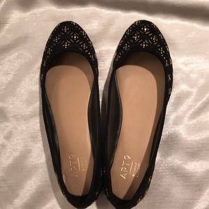 Women’s flats- dress shoes